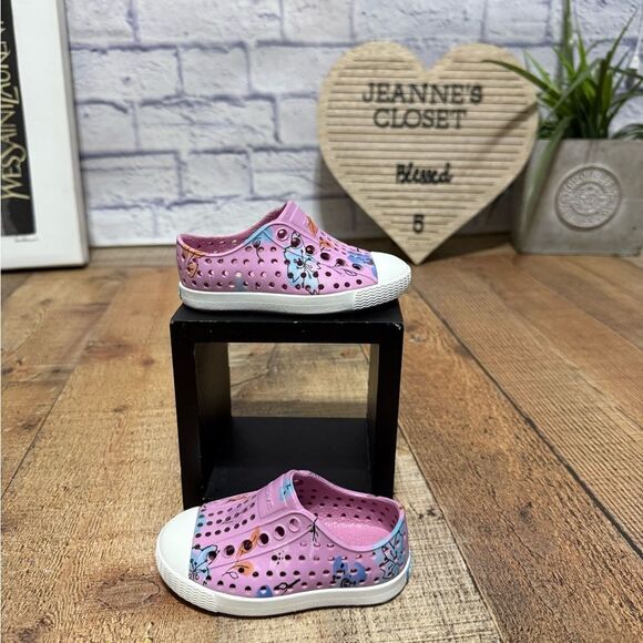 Native Purple Floral Slip-On Shoes C 4 - Picture 1 of 7
